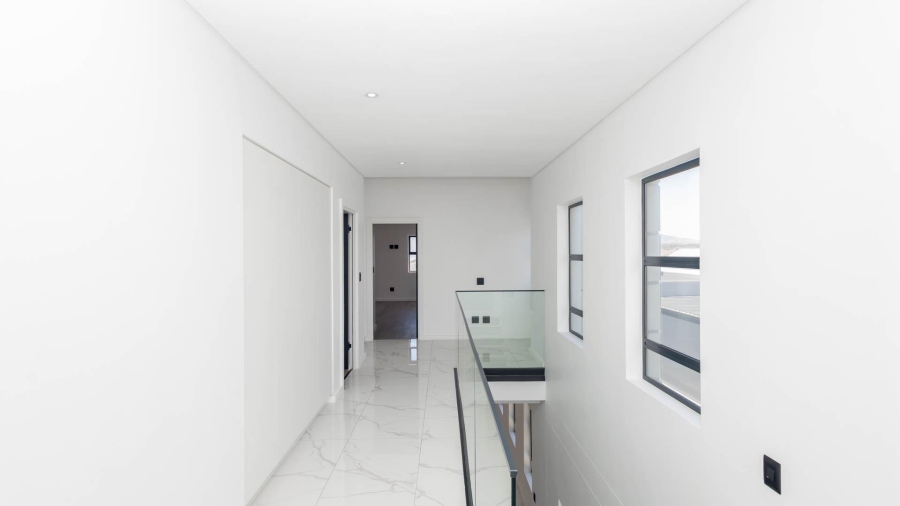 3 Bedroom Property for Sale in Sandown Western Cape